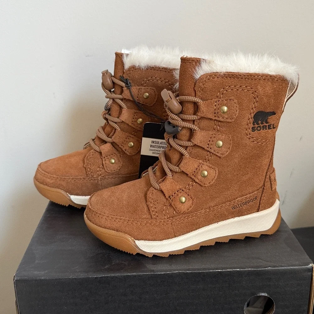 Sorel Whitney II Joan Lace Boots Brown suede leather lace up. NWT